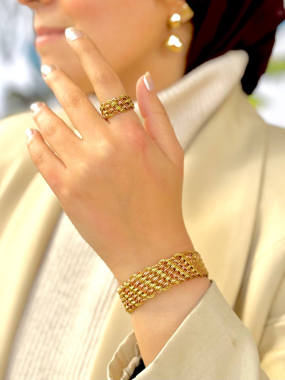 Golden Weave Set - طقم النسيج الذهبي