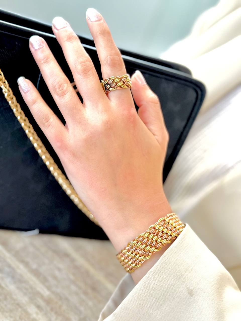Golden Weave Set - طقم النسيج الذهبي