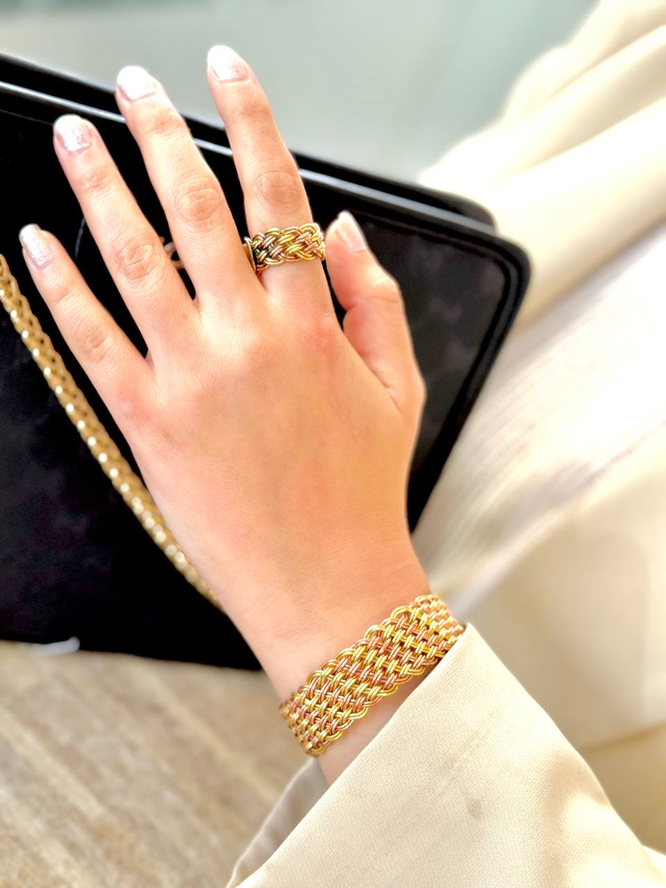 Golden Weave Set - طقم النسيج الذهبي